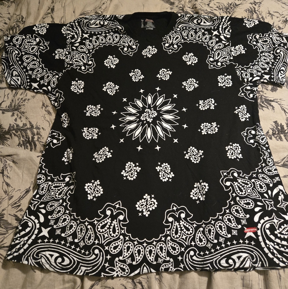 Supreme & Hanes xl